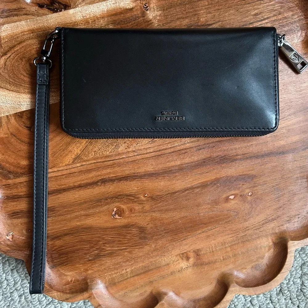 Berliner Bag Lyon Black Full-Grain Leather Women’s Wallet NWT RFID